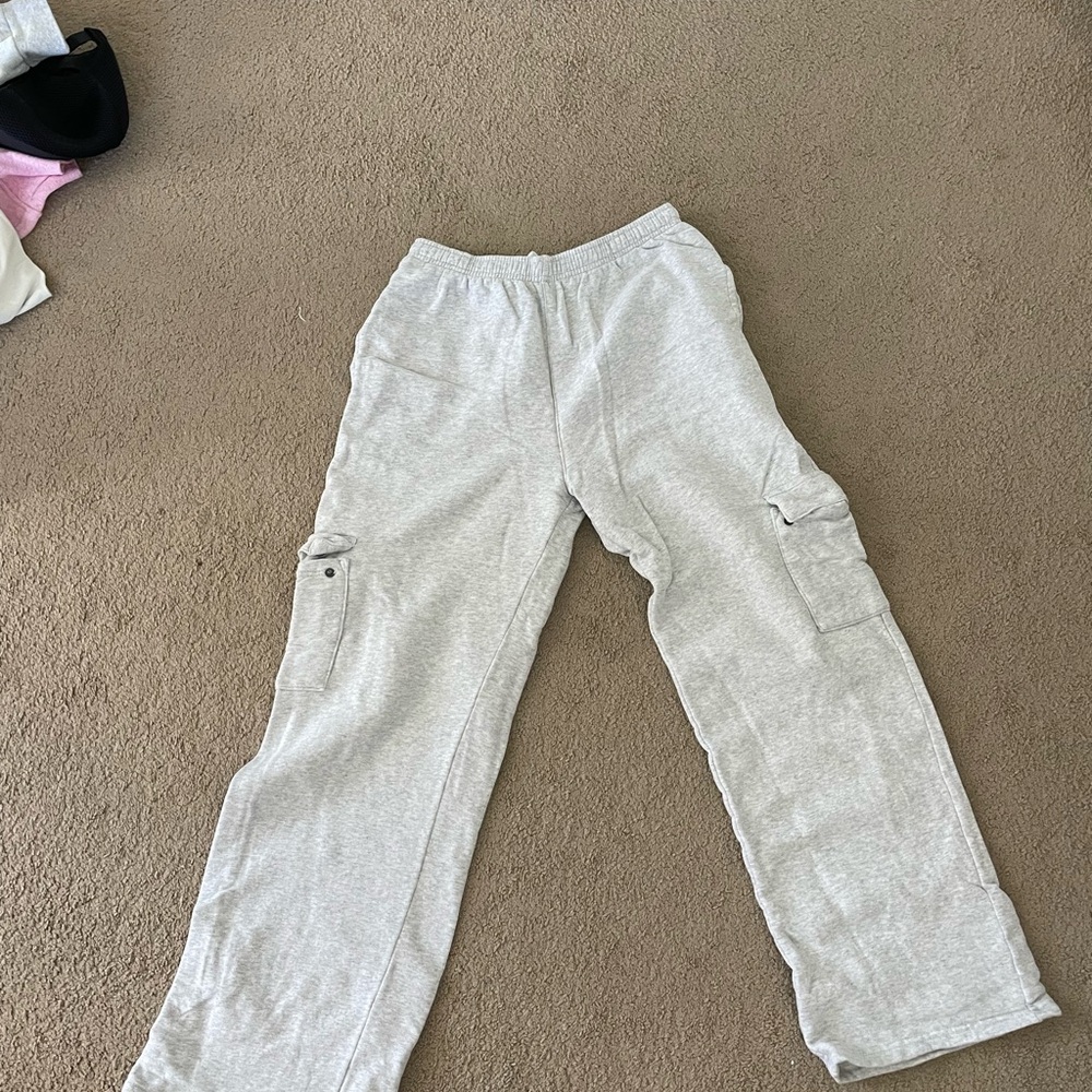 Brandy Melville cargo sweatpants